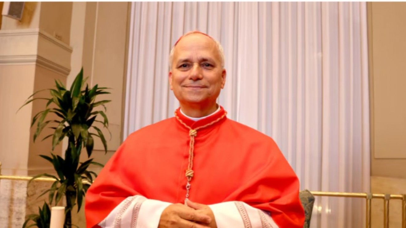 El papa León XIV mostró una mejora constante y celebró una misa en el hospital