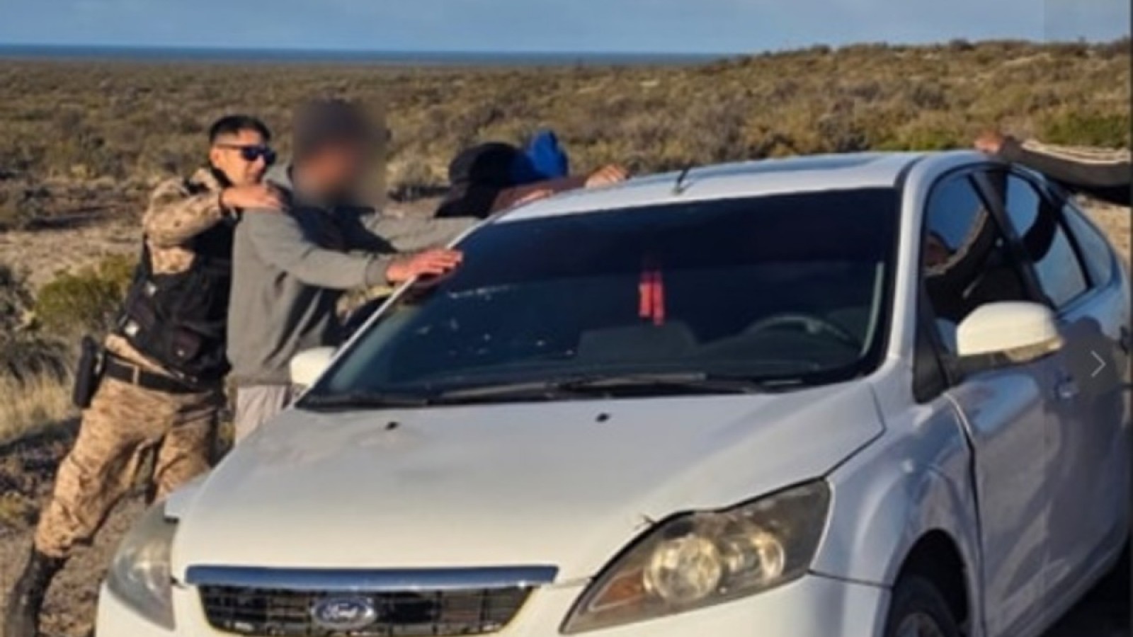 Tres detenidos por caza ilegal y robo de vehículo en Ruta 1