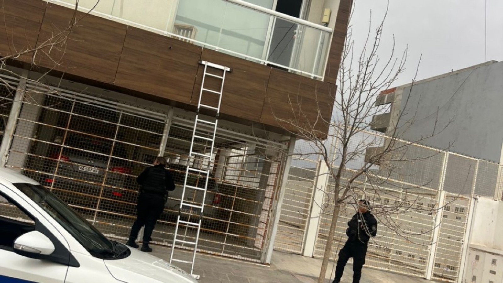 Inseguridad en Trelew: entraron por el balcón mientras estaba con su hija en casa