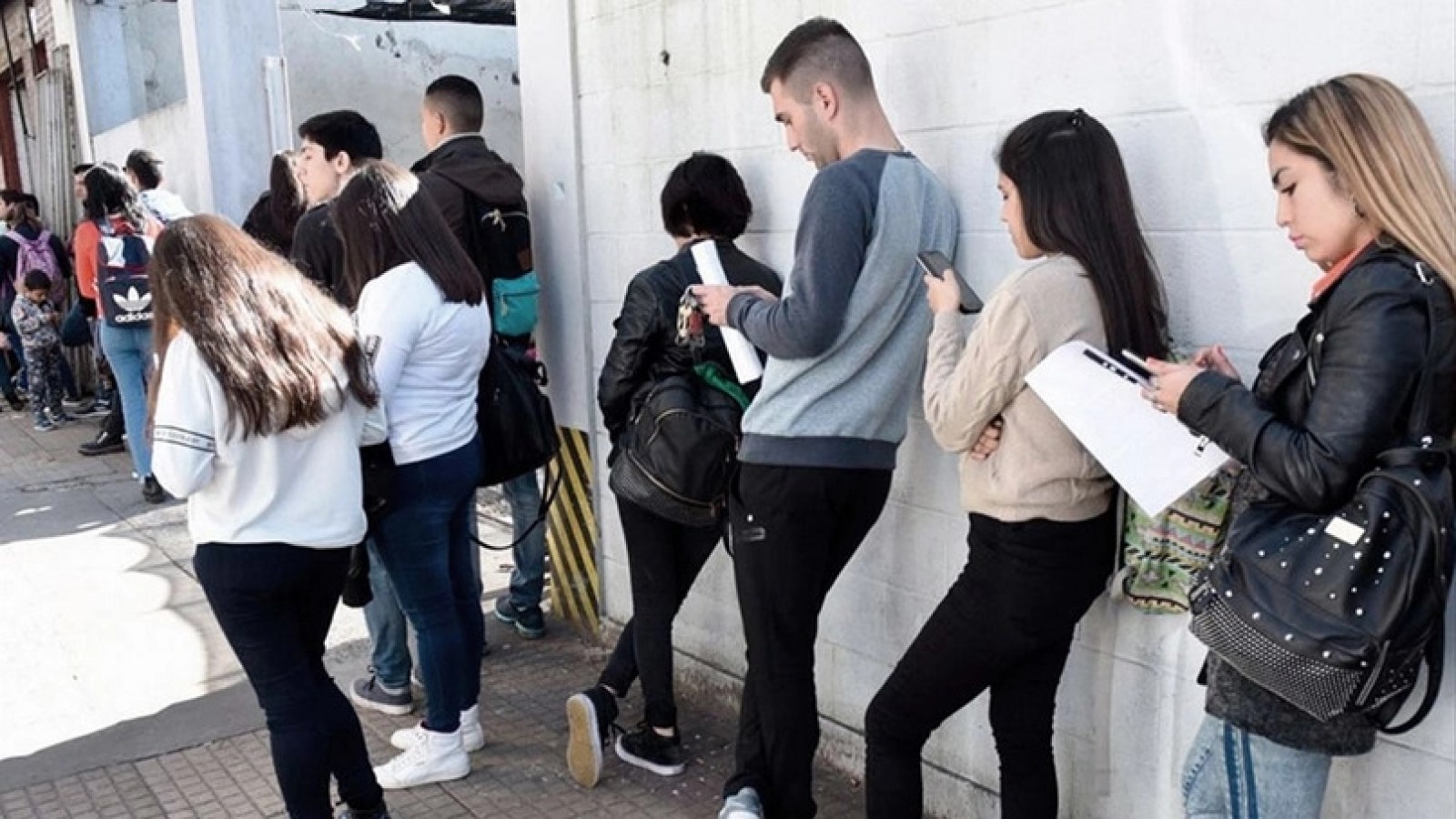 El desempleo subió al 7,9% en el país y afecta a más de 1,8 millones de personas