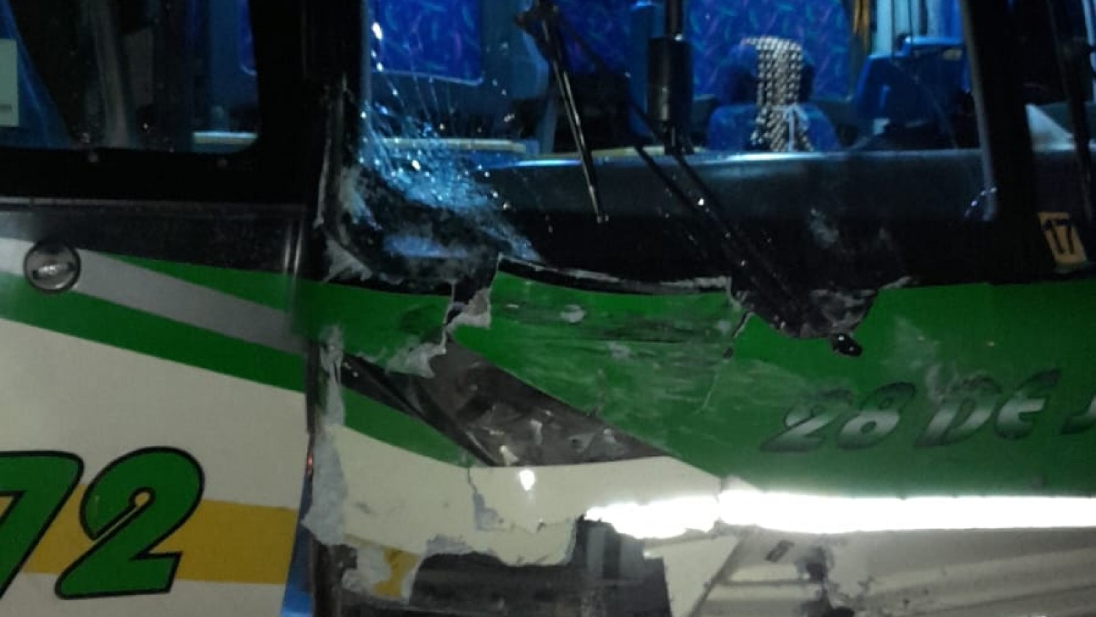"Vi el impacto por la ventana": una pasajera relató el choque entre el colectivo y un auto cerca de Madryn