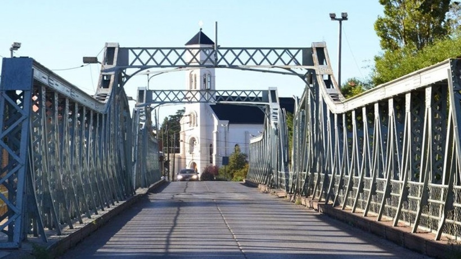 Cierran el Puente del Poeta en Rawson por reparaciones