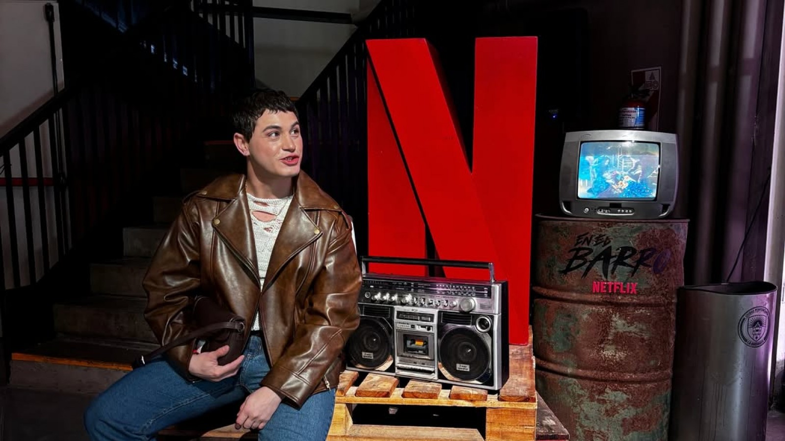 Grego Barrios: talento madrynense en la serie más vista de Netflix