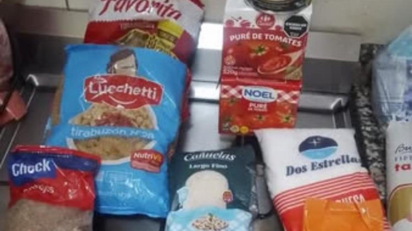 "Cambio carne, agua y ropa por un pasaje": el pedido de una joven en Puerto Madryn