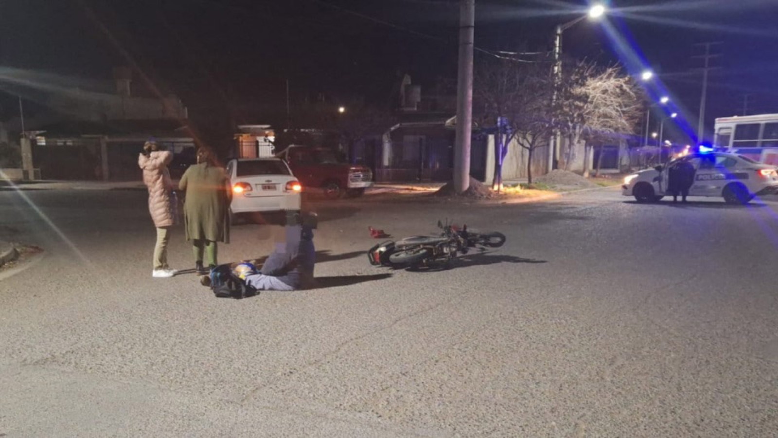 Trelew: motociclista resultó herido tras chocar con un automóvil