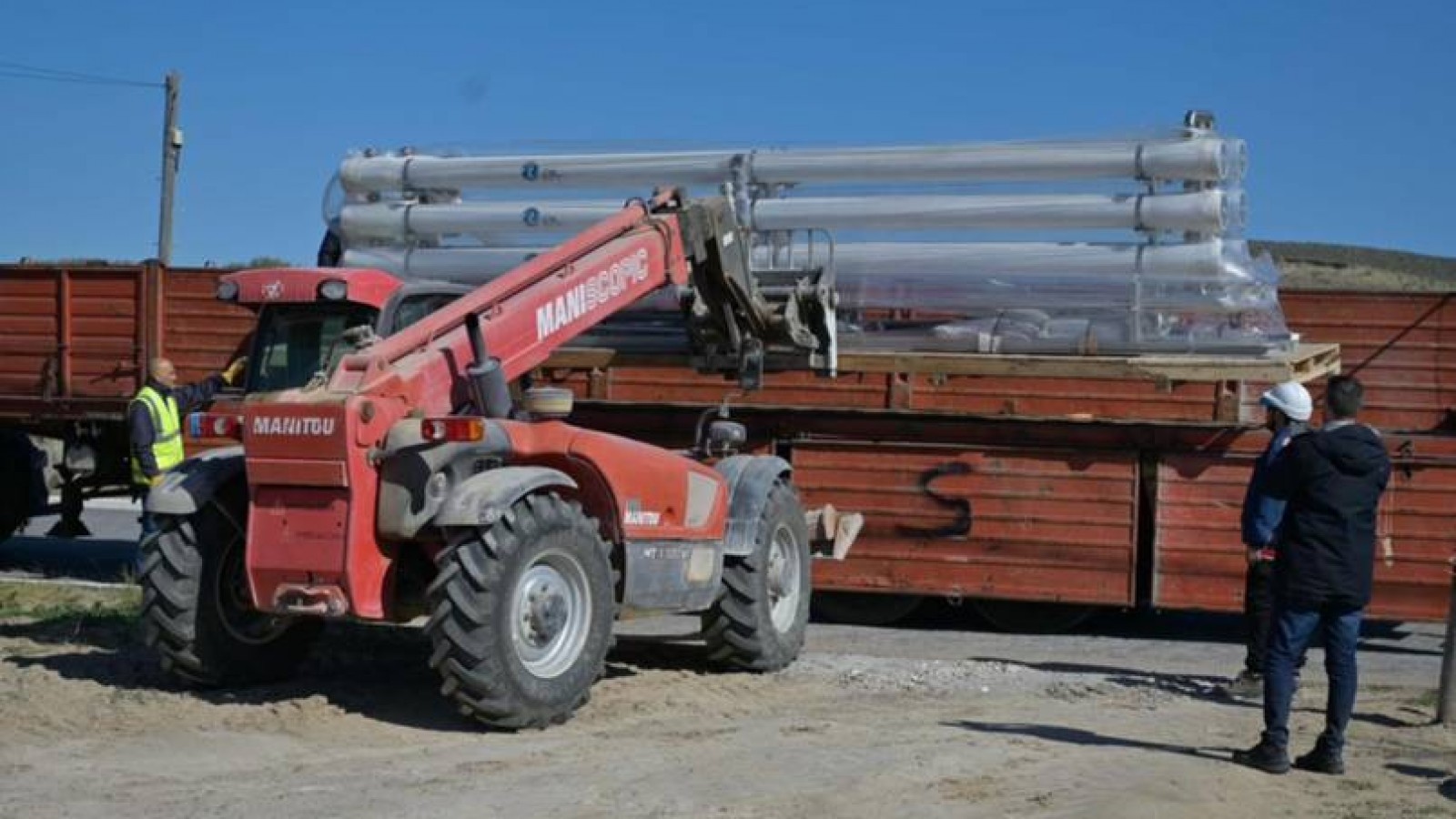 La planta desalinizadora comprada por Arcioni llega a Chubut para abastecer Puerto Pirámides