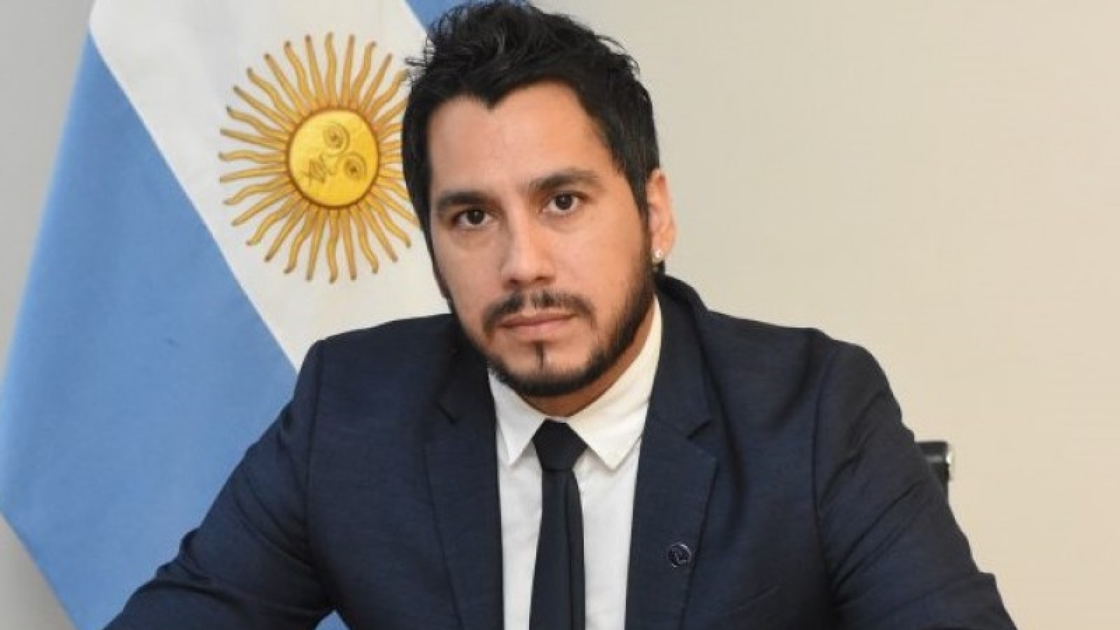 "Provincias Unidas o Provincias Hundidas?": Coliñir apuntó contra los gobernadores por los salarios