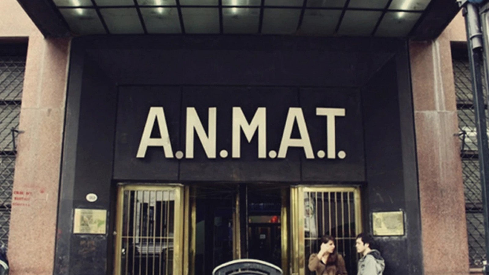 La ANMAT retiró del mercado una golosina y productos "keto" por ser falsificados