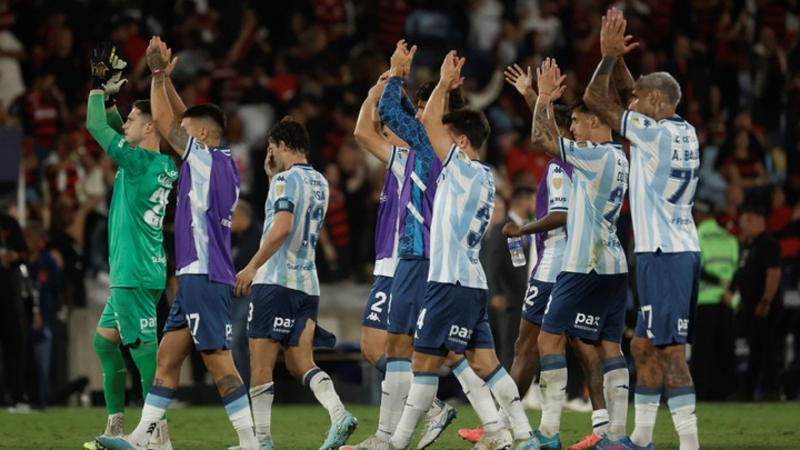 Racing cayó en Brasil por un gol agónico de Carrascal