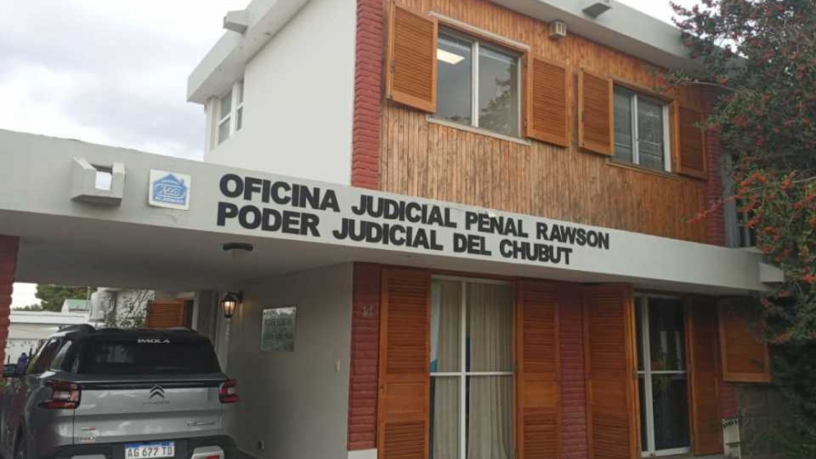 Rawson: chocó borracho y quedó detenido por tener pedido de captura