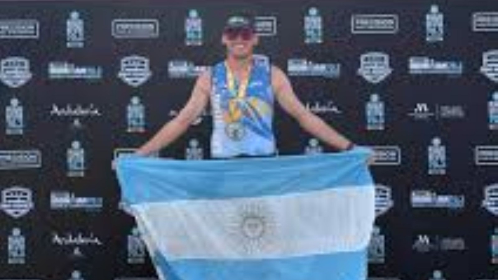 Marcos Pavés cumplió su sueño y fue finisher del Ironman 70.3 en Marbella: "No quería que se terminara"