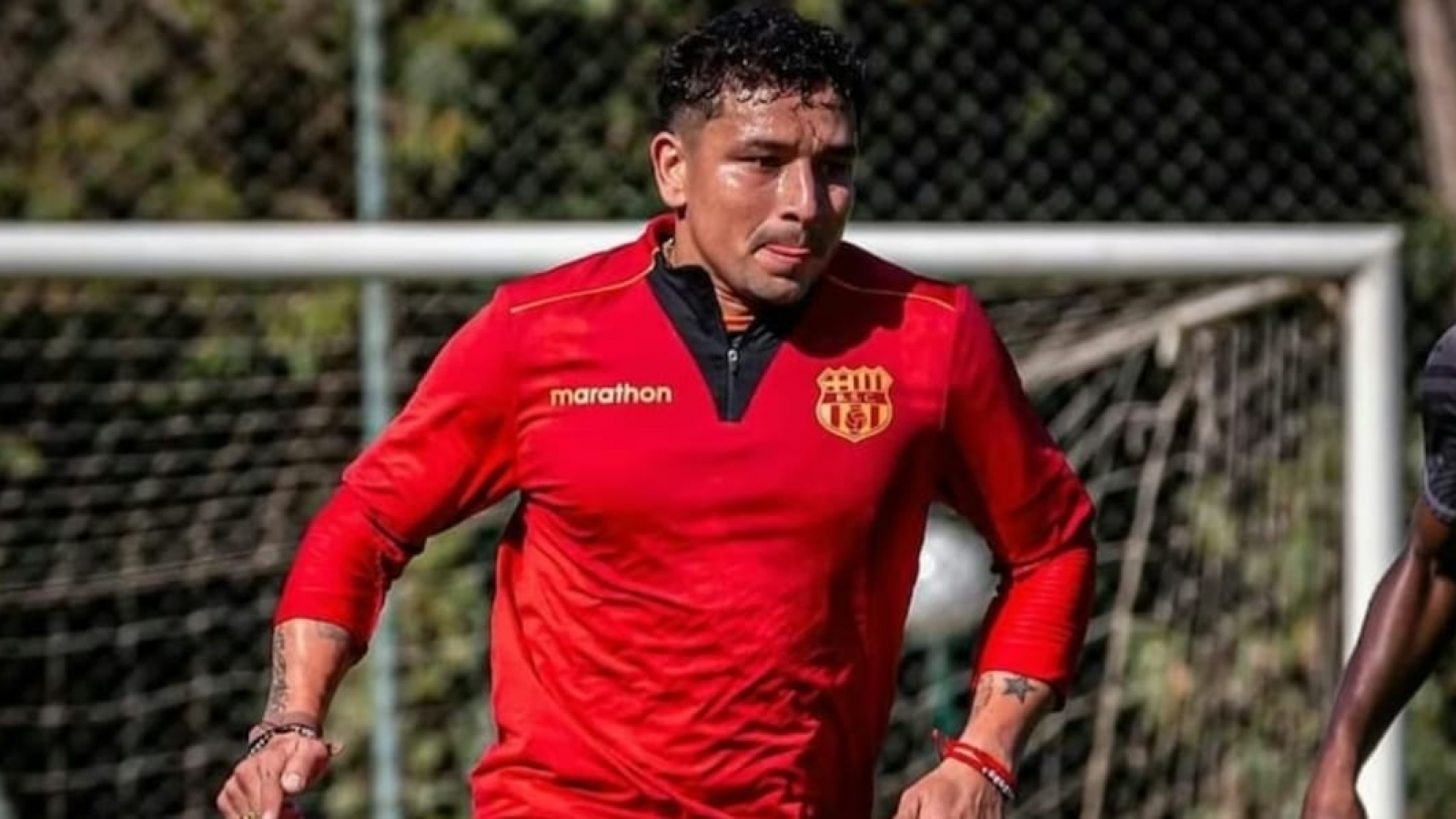 Asesinaron a balazos a un futbolista de Barcelona de Ecuador