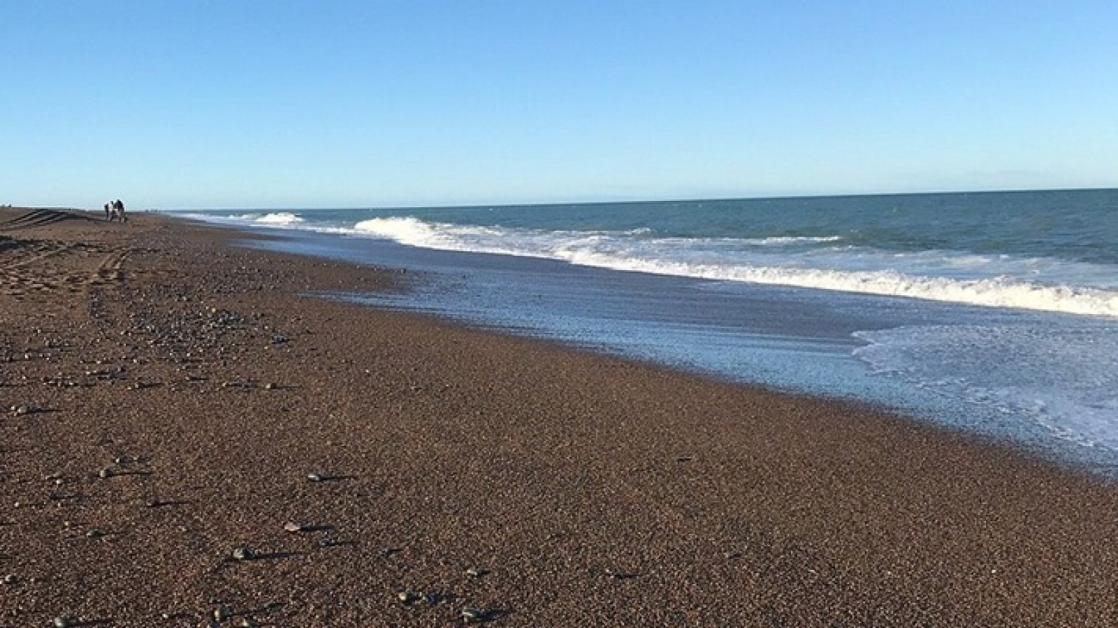 Playa Unión: adolescentes desoyeron las advertencias de los guardavidas y se quedaron en el mar