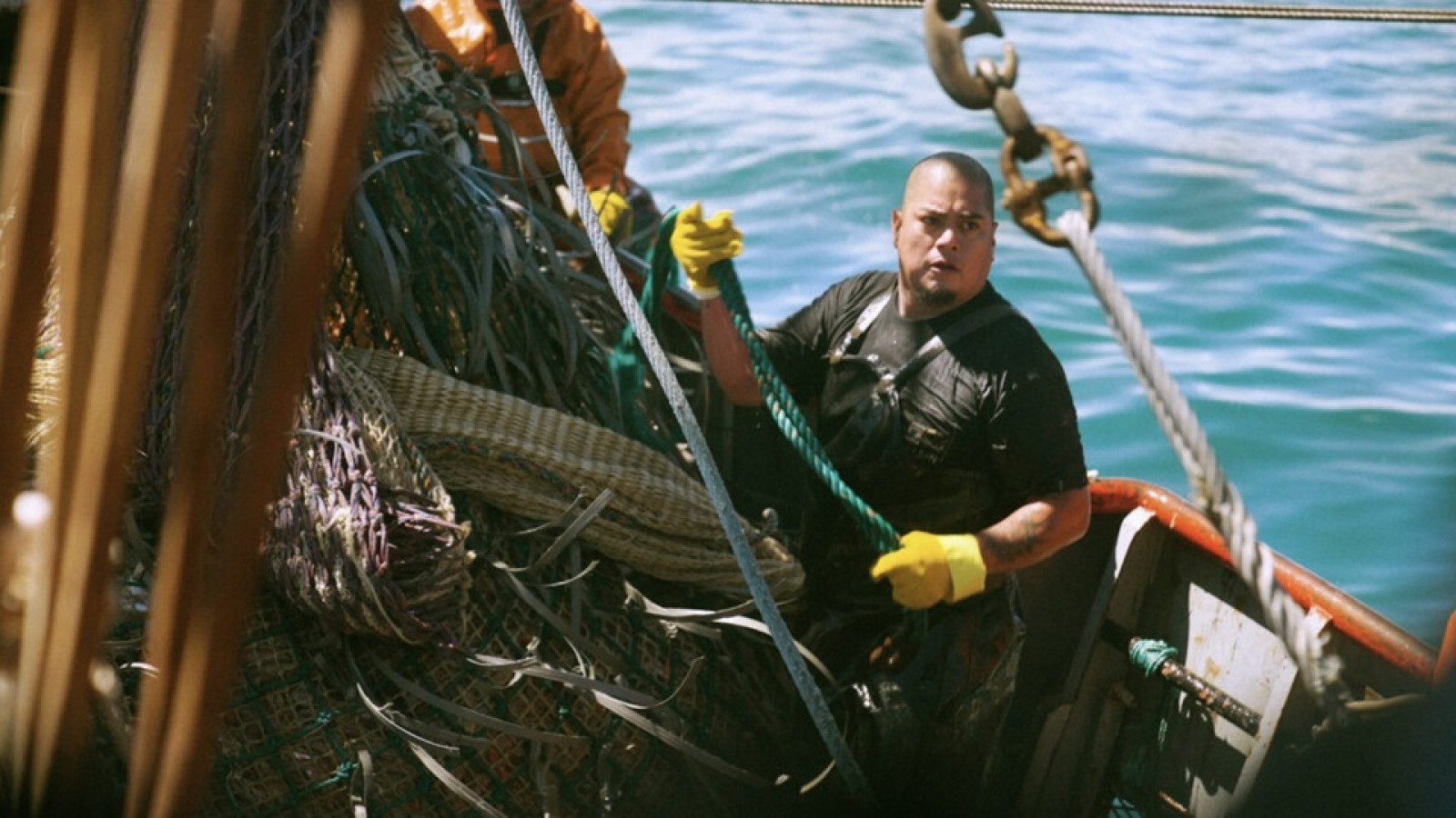 Del muelle de Rawson a las estrellas Michelin: la serie que revela la cara oculta de la pesca en Chubut