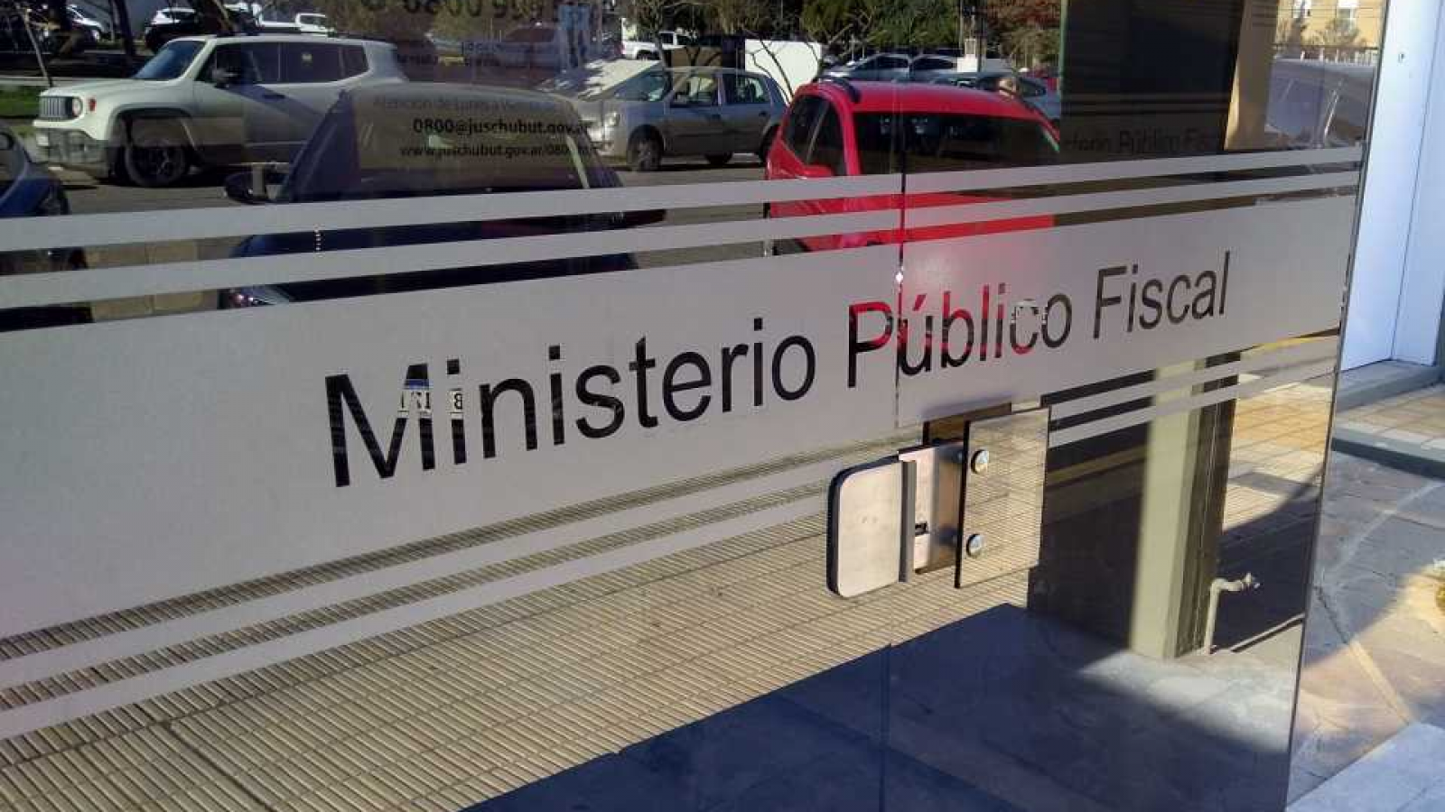 Allanamientos en Madryn por peleas organizadas entre adolescentes
