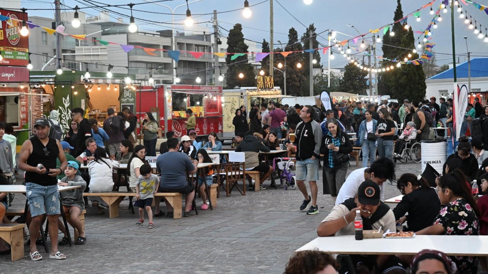 Vuelve el "Madryn Comestible": lanzan la convocatoria para la 47° edición en el Muelle Piedra Buena