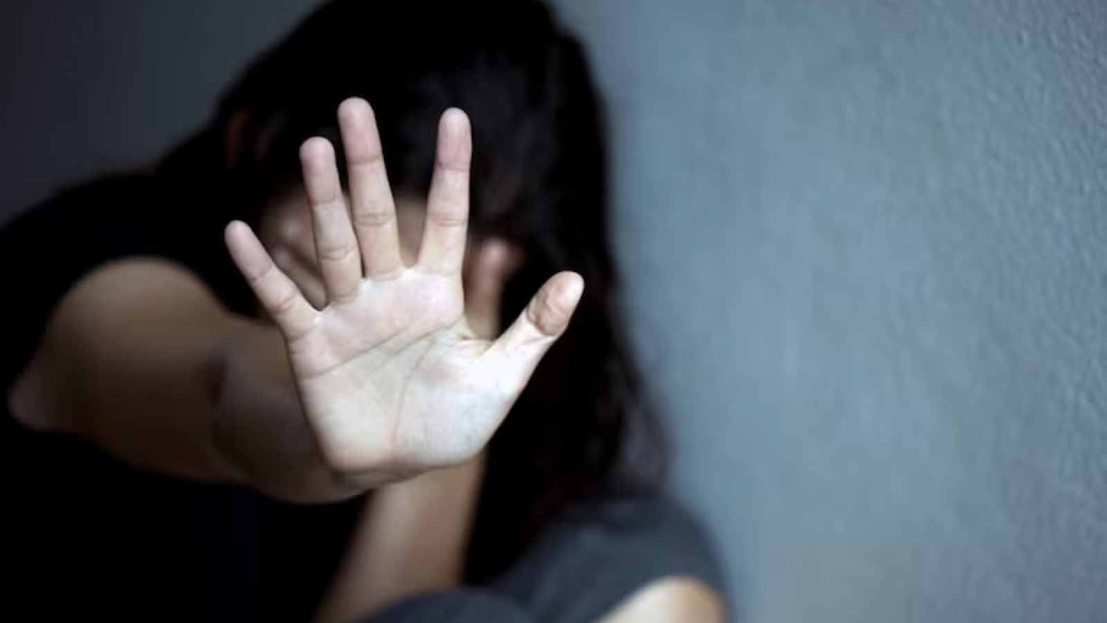 Brutal ataque en una pijamada: denunció que la golpearon y quemaron con cigarrillos