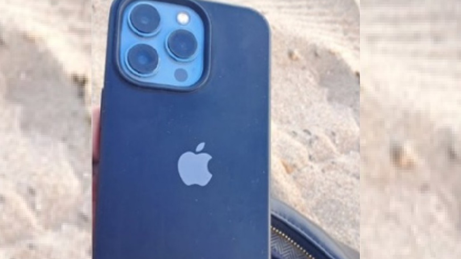 Buena acción en Puerto Madryn: encontraron una cartera en la playa y buscan a su dueña para devolverla