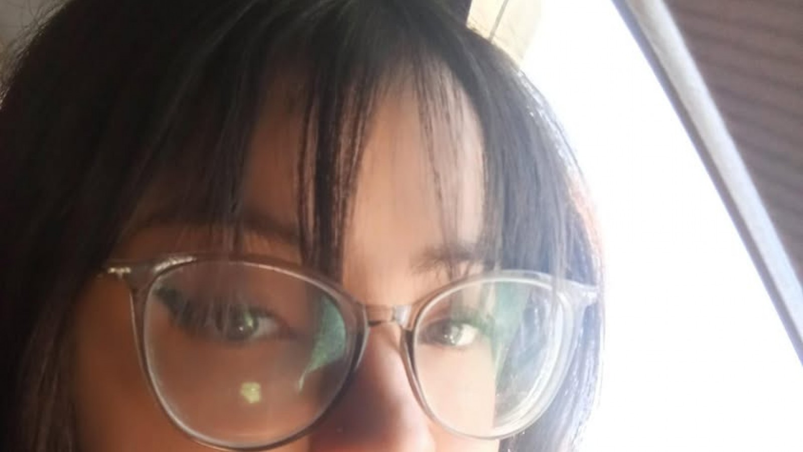 Buscan con urgencia unos lentes extraviados en la playa de Puerto Madryn: son esenciales para su dueña