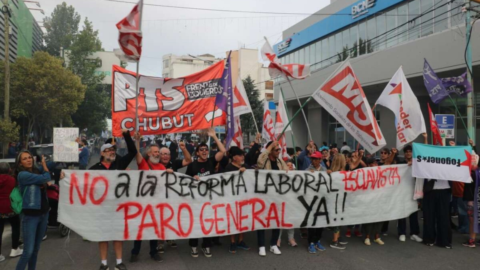 Paro general y el impacto en Chubut: sin colectivos, bancos cerrados y movilización