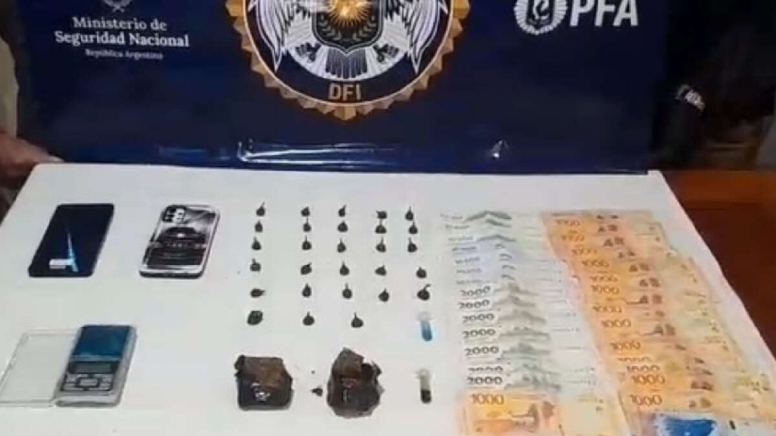 Trelew: desarticularon un búnker de drogas y detuvieron a un hombre tras un allanamiento federal