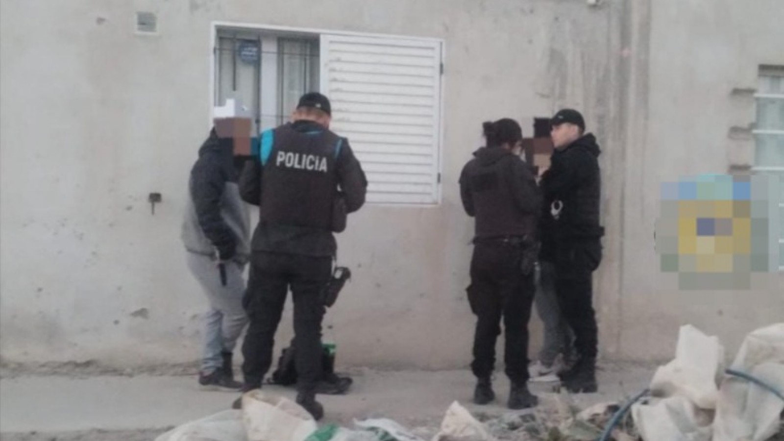Puerto Madryn: detuvieron a un hombre con pedido de captura tras ser detectado en actitud sospechosa