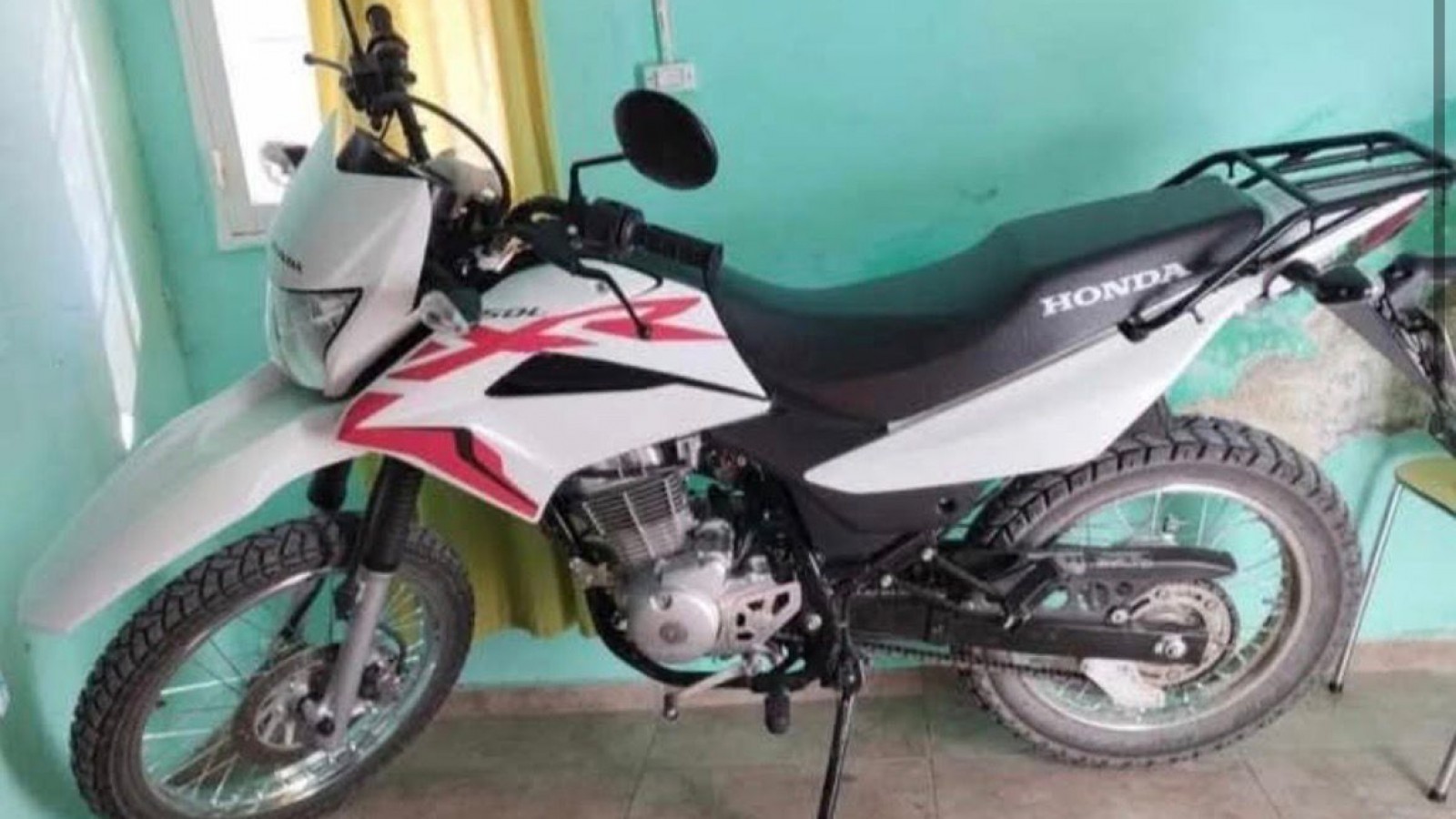 Robaron la moto a un docente hospitalario en Trelew y piden ayuda para recuperarla