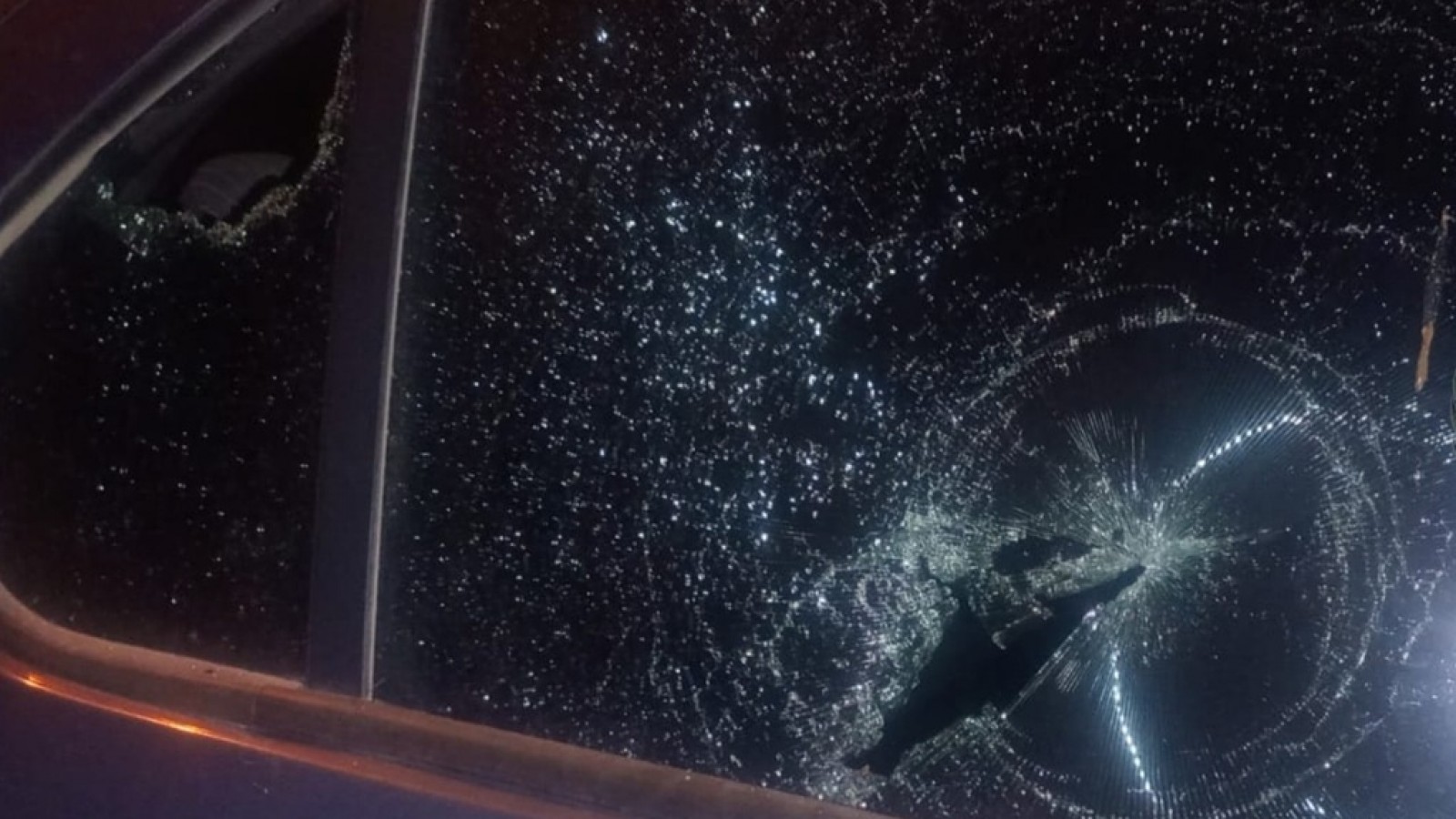 Furia en Puerto Madryn: Destrozó un auto borracho y fue atacado por el dueño del vehículo