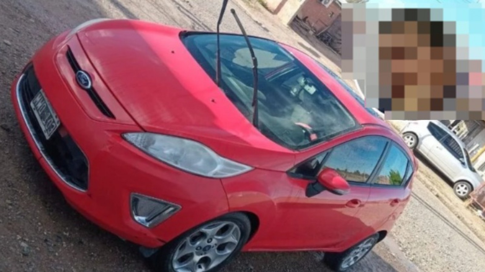Dolavon: Recuperó su Ford Fiesta la docente que denunció una estafa tras firmar un 08 en blanco