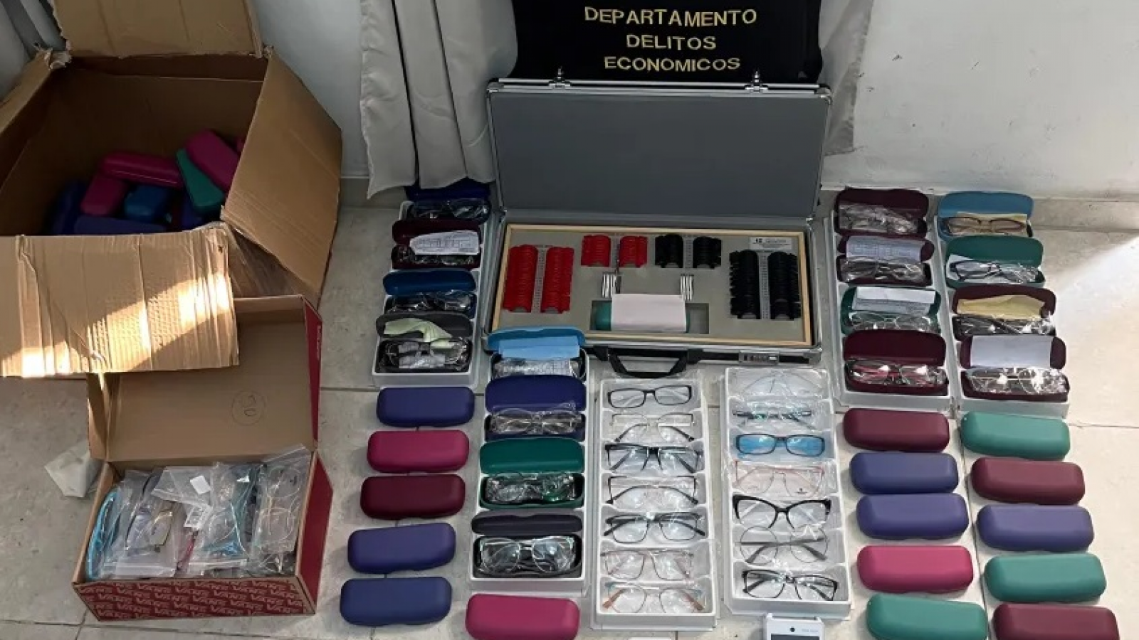 Estafa por los anteojos: el acusado devolverá 900 mil pesos a las víctimas