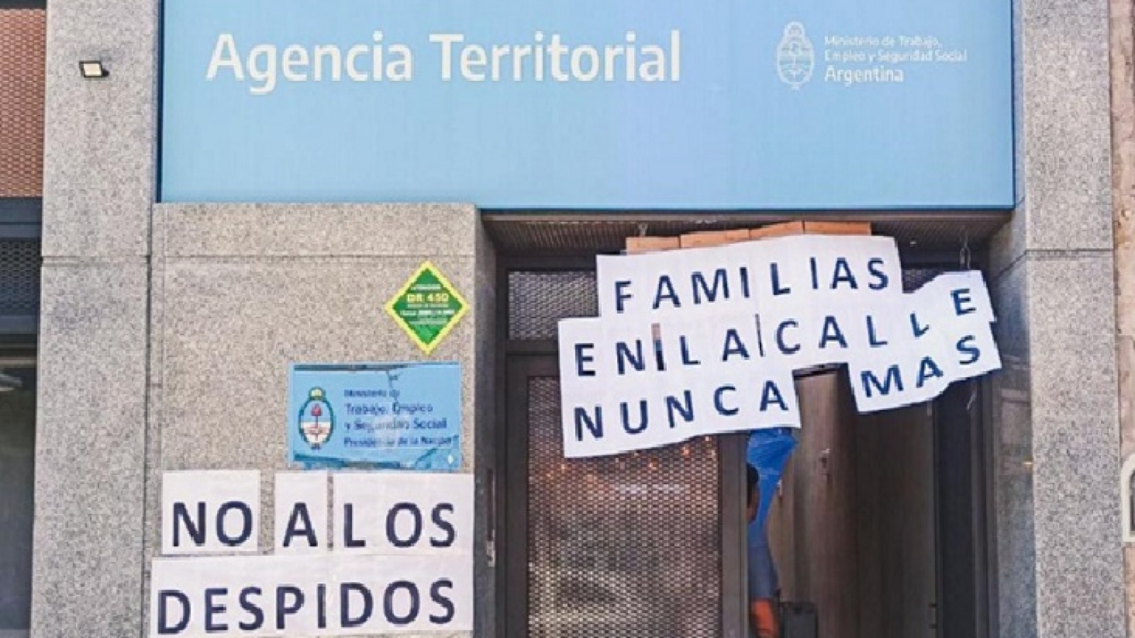 Crisis en el empleo nacional: trabajadores de Trelew se declaran en estado de alerta y asamblea permanente