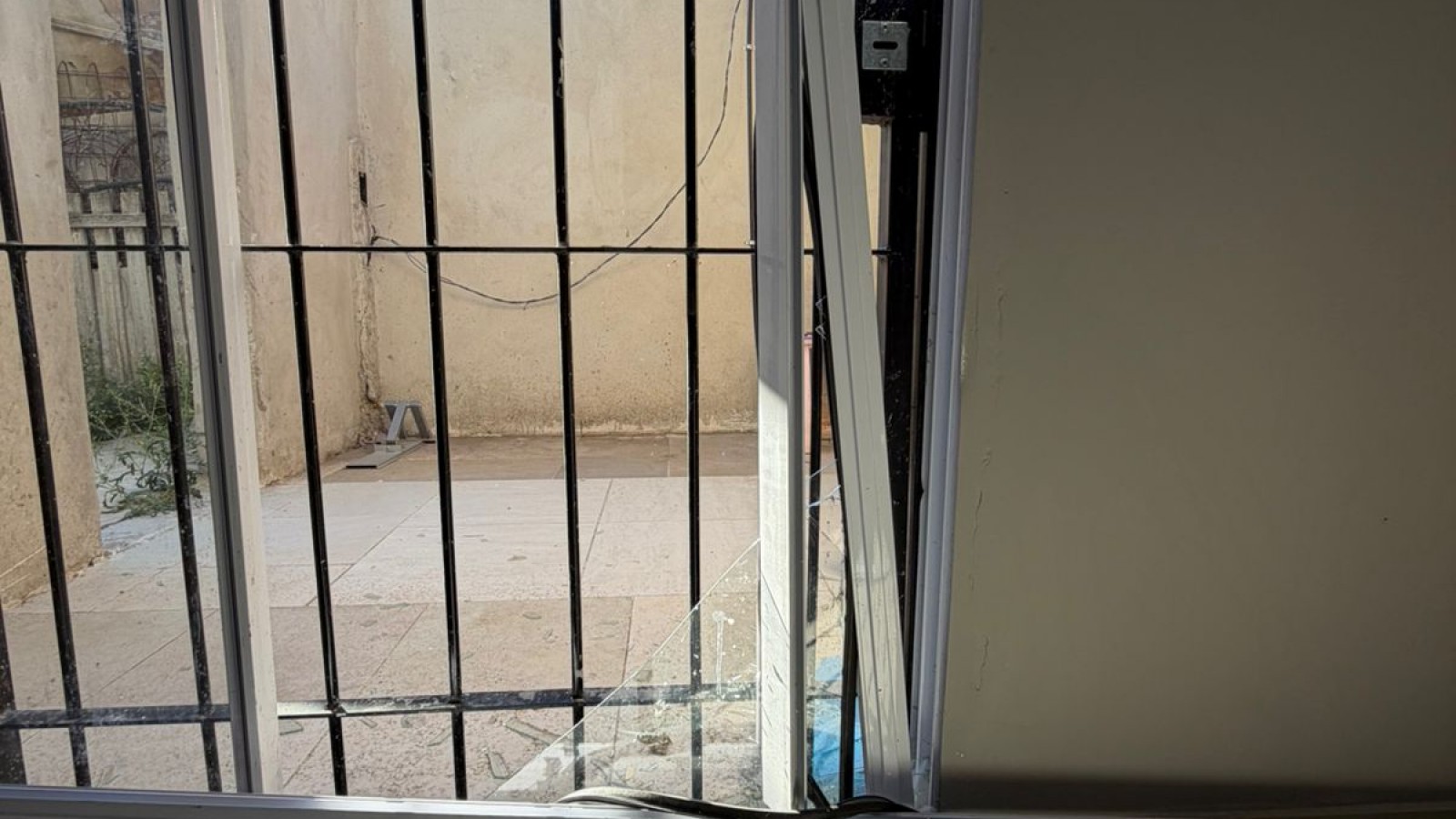 "Allanaron y nos destrozaron la casa": habló la madre del caso del escándalo judicial