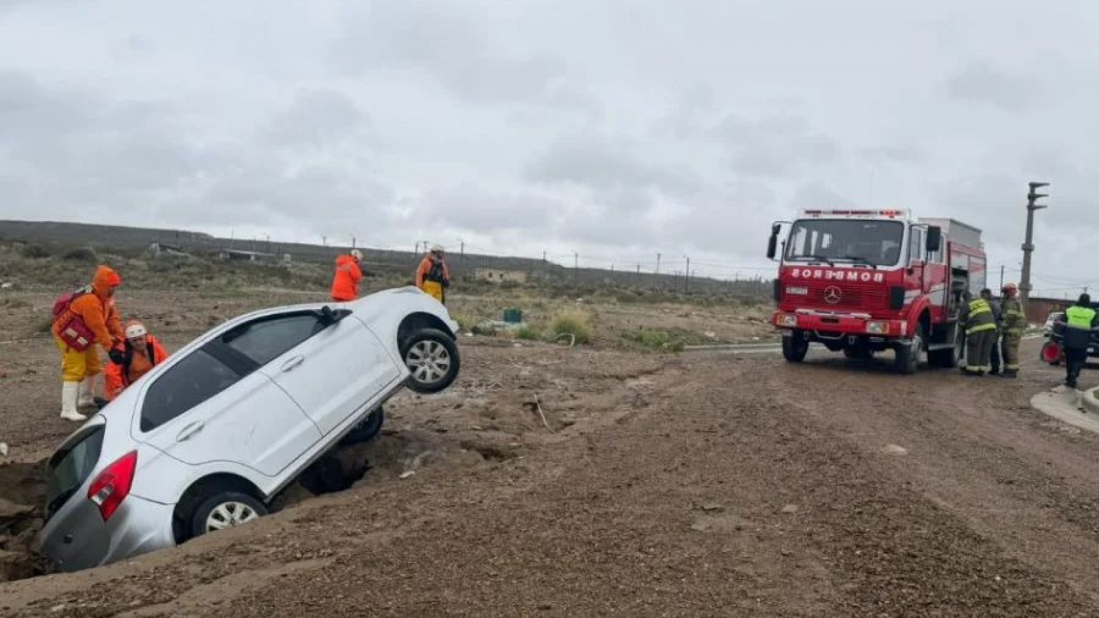 Puerto Madryn: manejaba borracho, perdió el control y cayó en una zanja