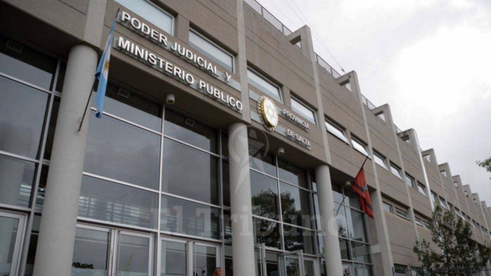 Una madre salteña no quería pagar la cuota alimentaria de su hijo adolescente, pero la Justicia la obligó