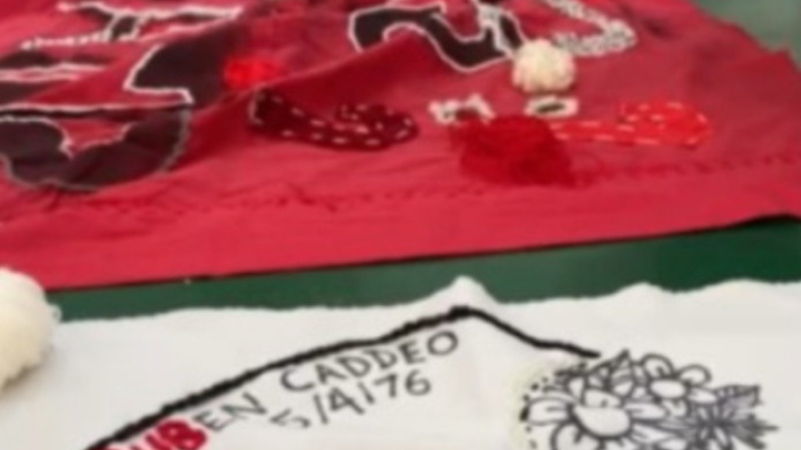 "El bordado es político y nos permite decir lo que duele": mujeres prepararon una bandera para el 24 de marzo
