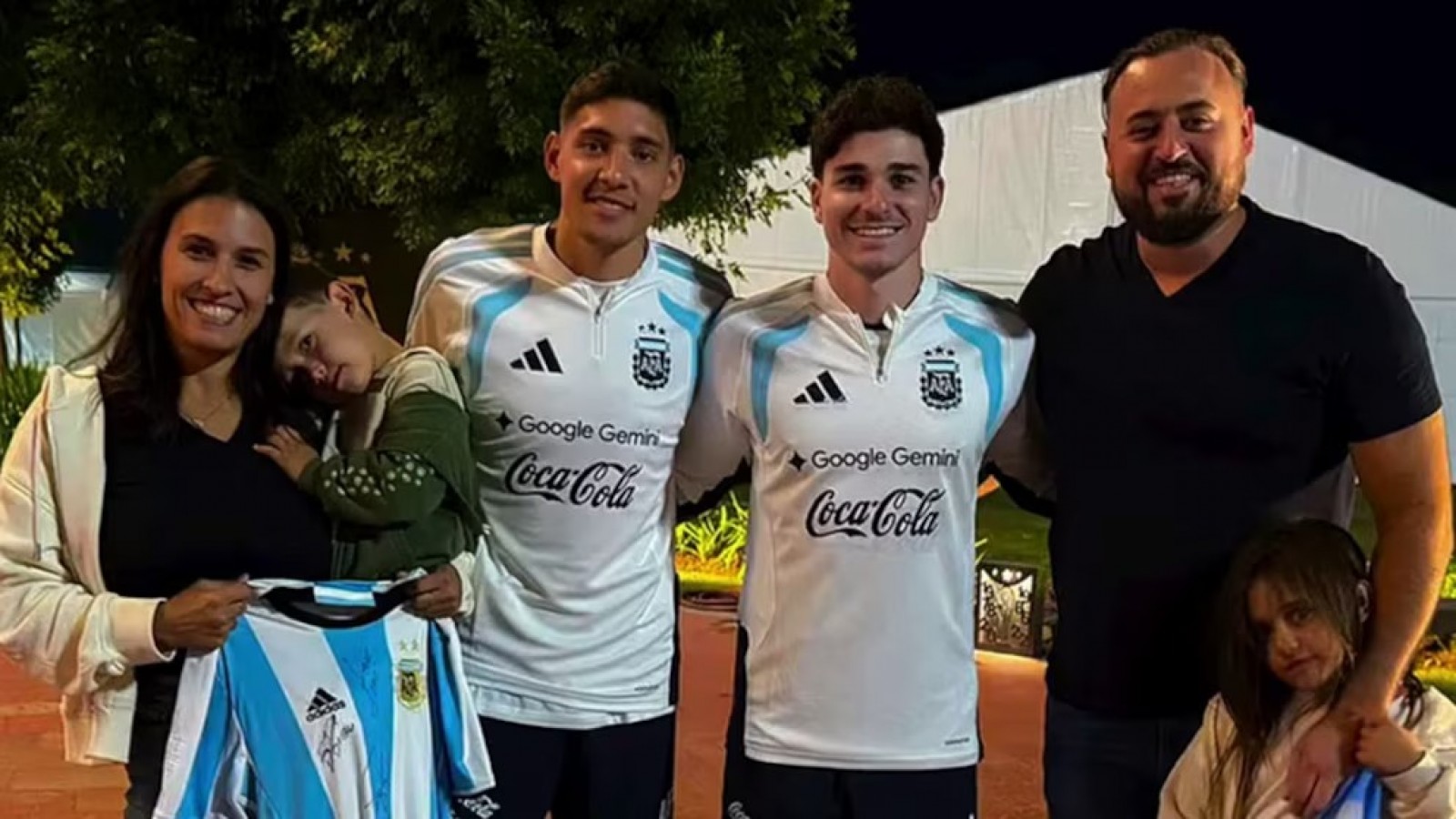 "Me muero muerto": pidieron 6 kilos de helado para la Selección y el delivery no lo podía creer