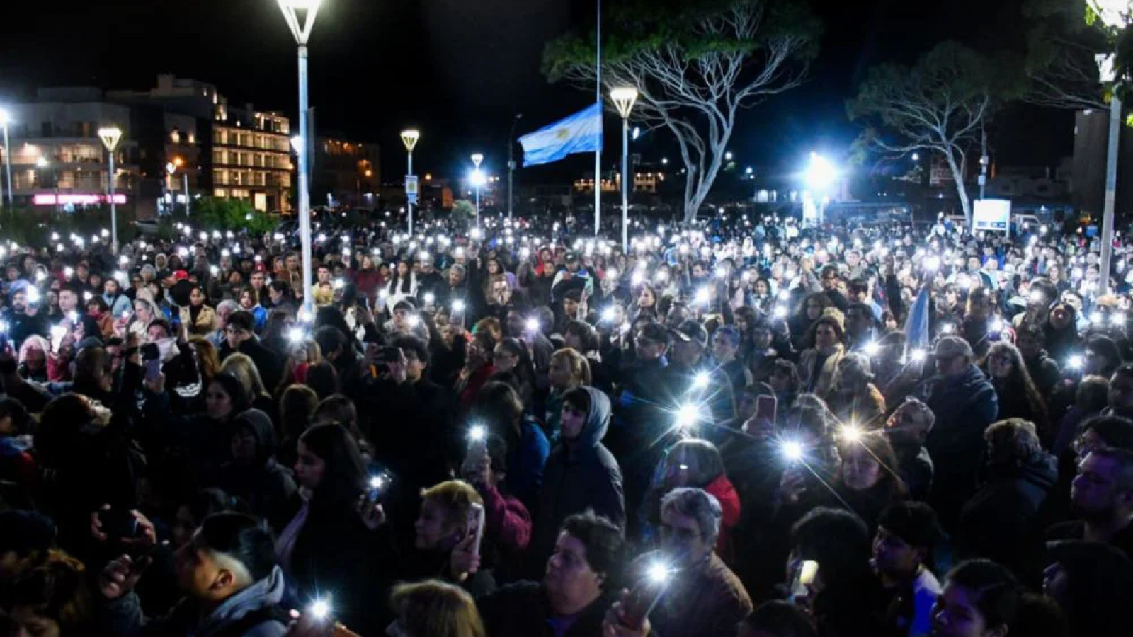 Puerto Madryn homenajeó a los excombatientes: así fue la vigilia por Malvinas