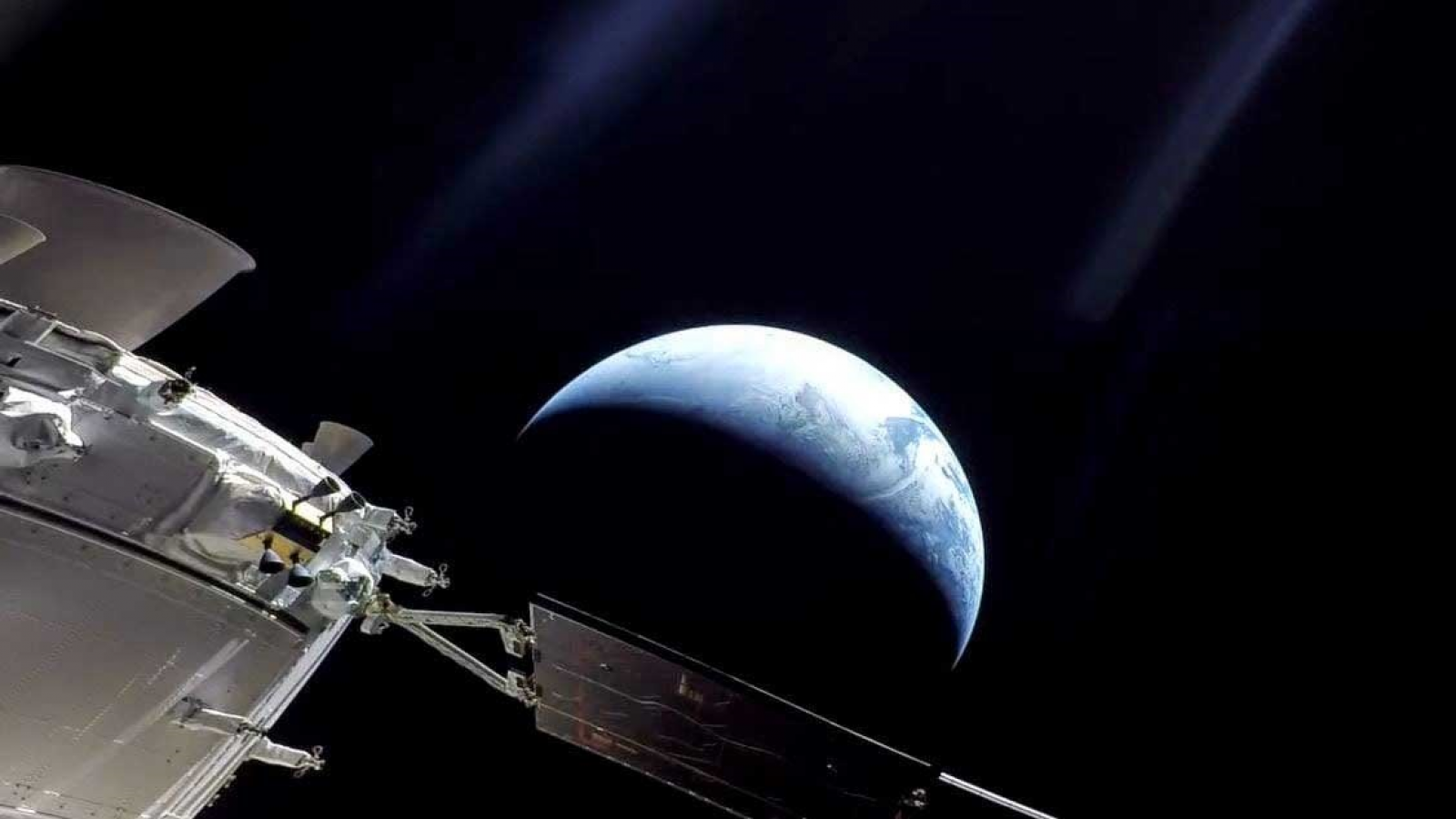 Artemis II captó una imagen histórica de la Tierra rumbo a la Luna