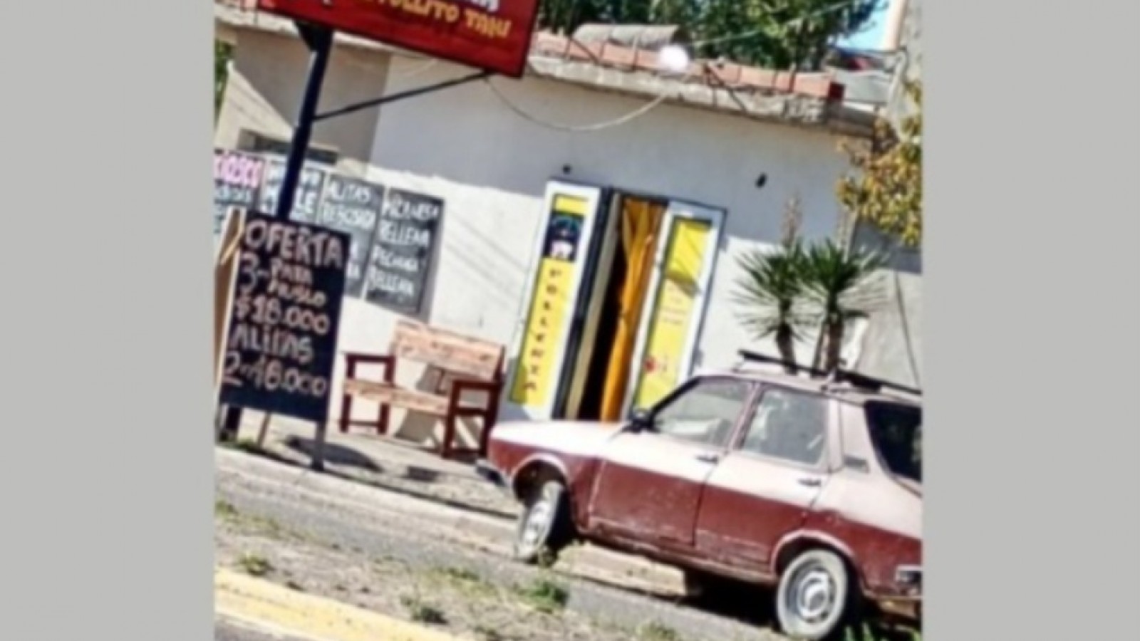 Olvidó el celular en el banco de una pollería y pide que se lo devuelvan: "Lo usa para la escuela"