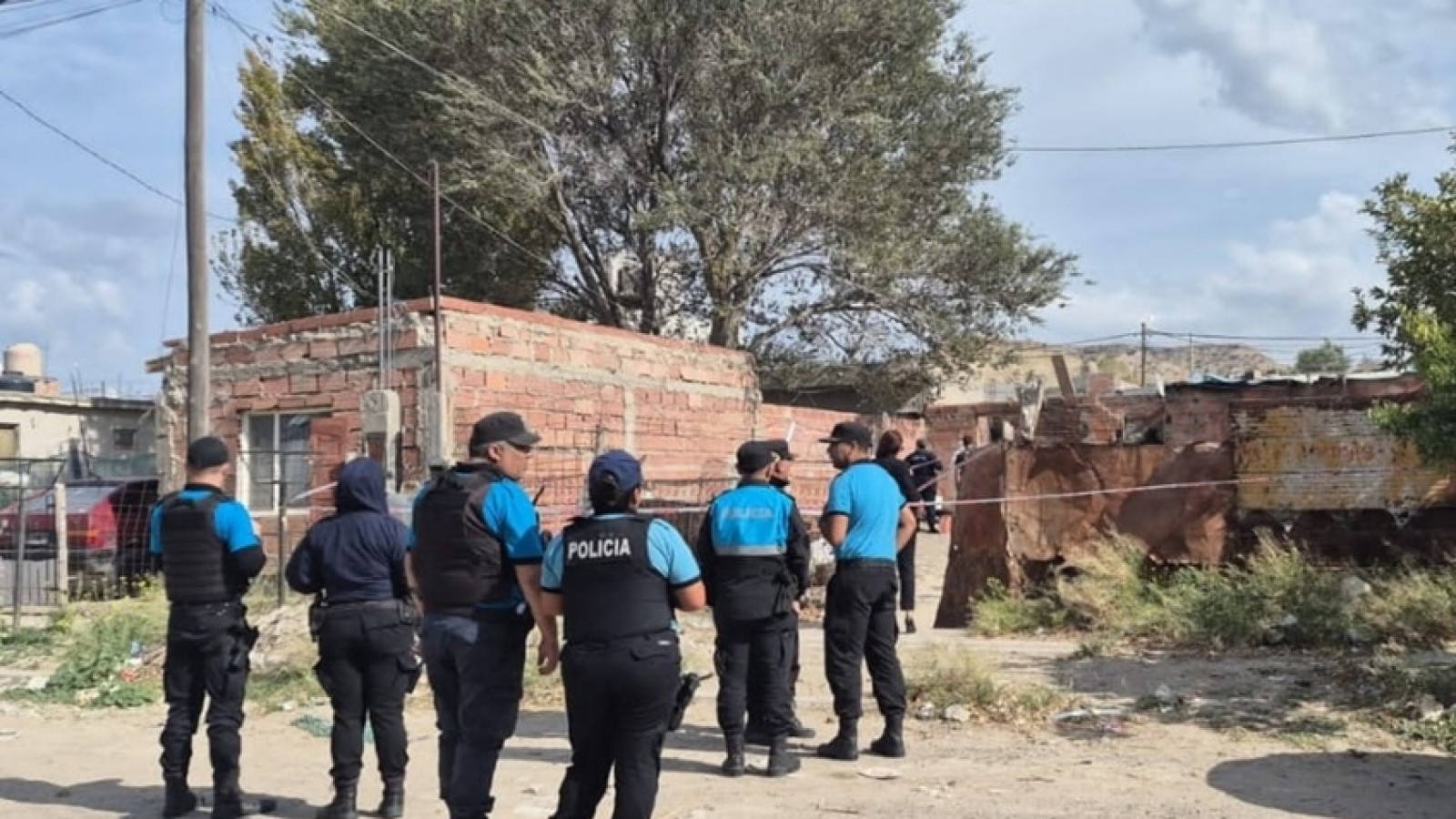 El horror tras una reunión de "conocidos": prisión preventiva para los presuntos asesinos de Oscar Limonao