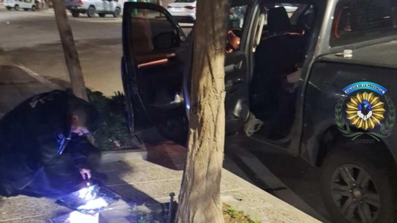 Lo atraparon "con las manos en la masa": rompió el vidrio de una Hilux y se llevaba herramientas de refrigeración