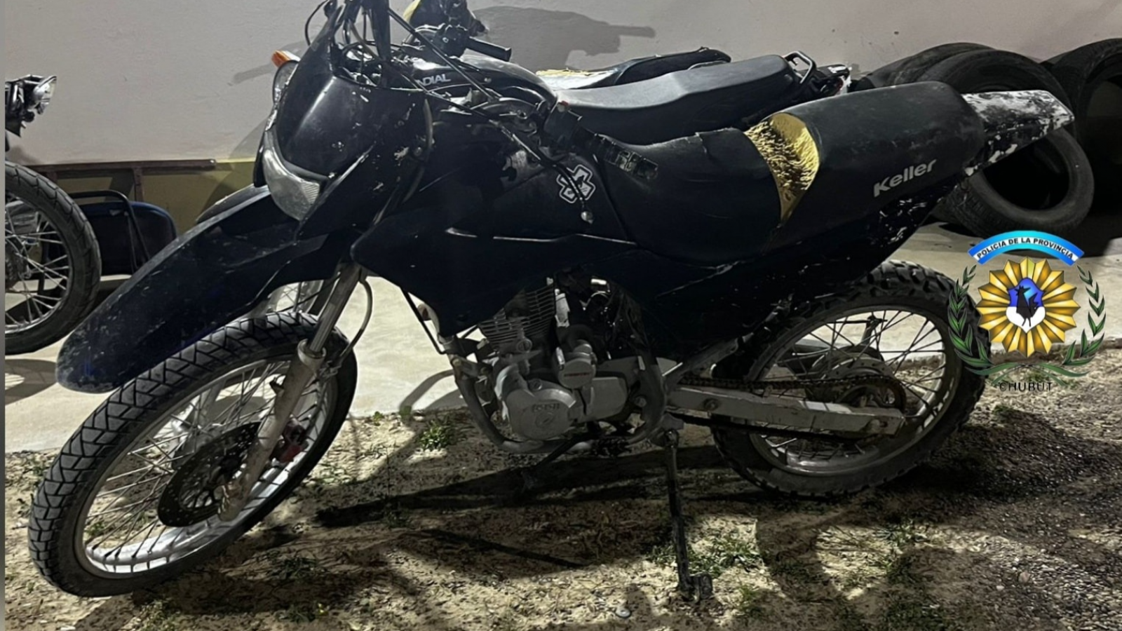 Circulaba sin luces y descubrieron que la moto tenía pedido de secuestro