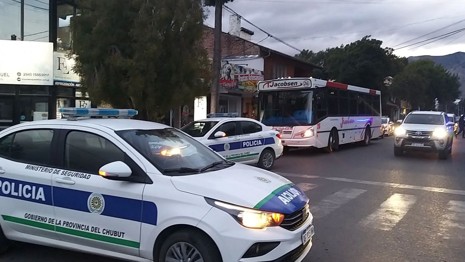 Violento ataque en Esquel: un hombre fue apuñalado y está en terapia intensiva