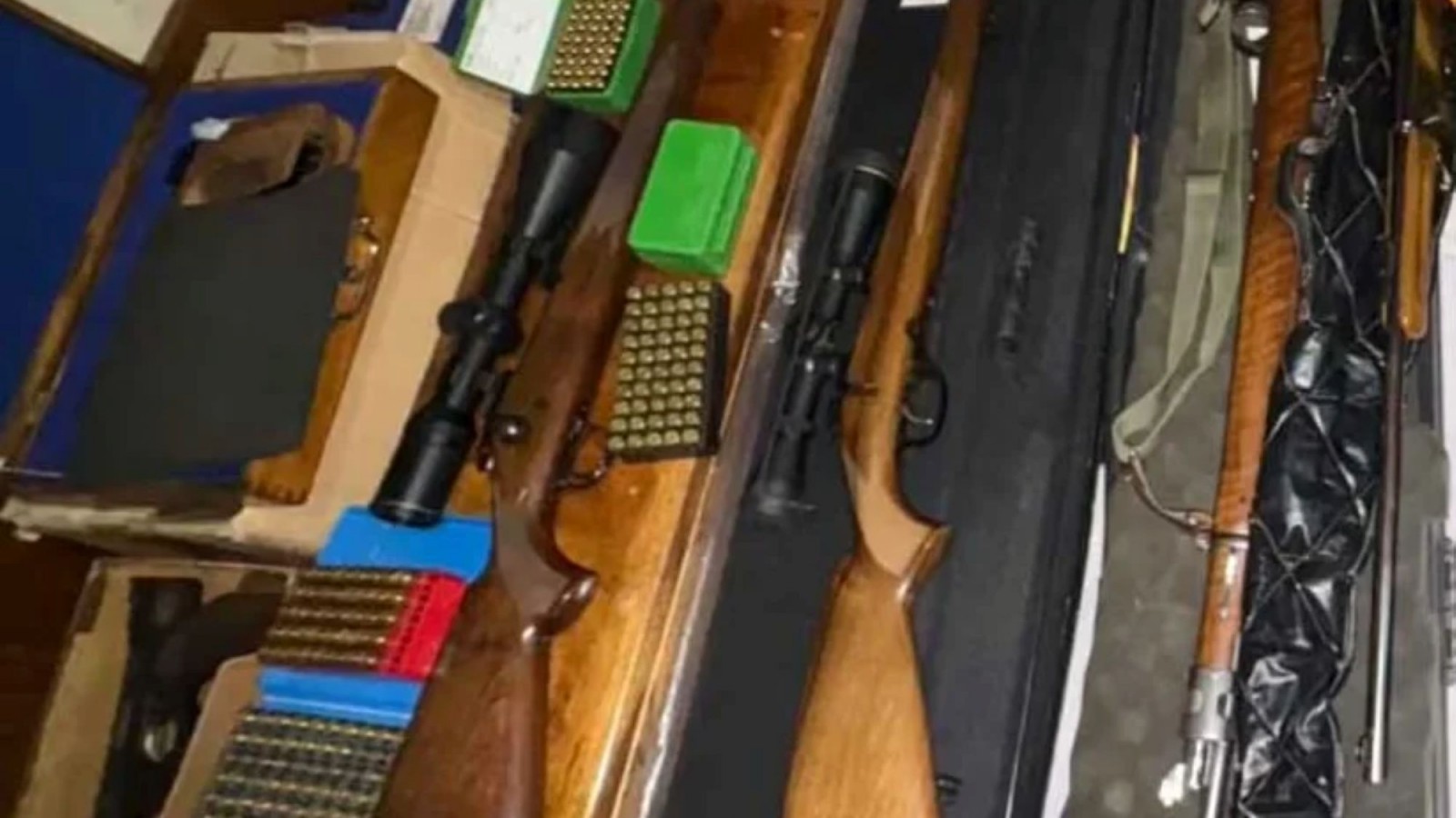 Allanamiento en Puerto Madryn: investigaban amenazas entre vecinos y encontraron un arsenal de armas