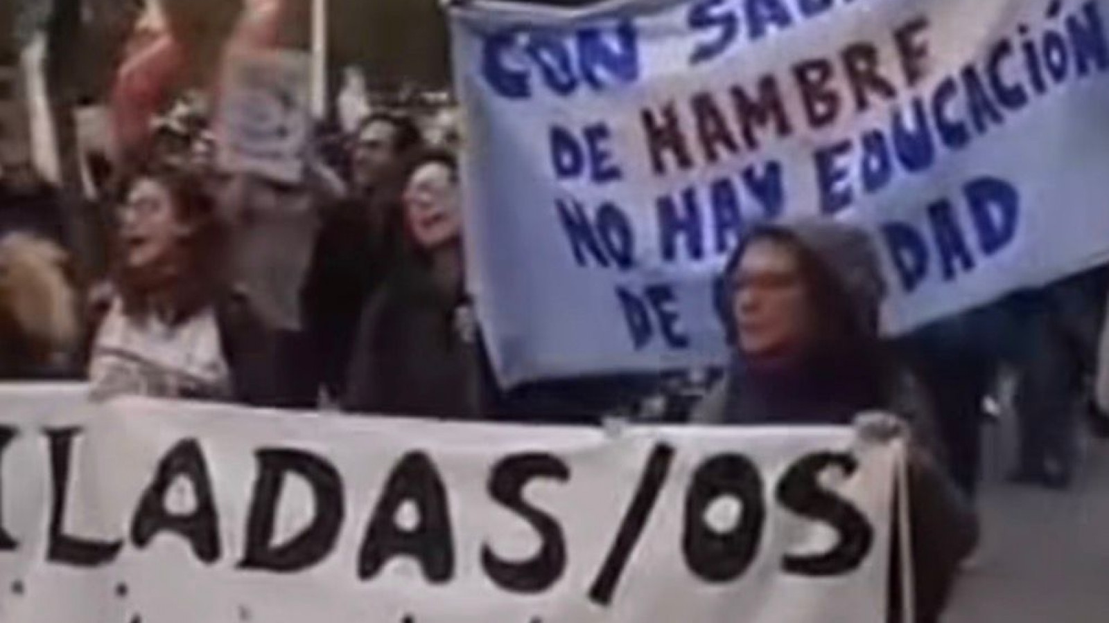 Masiva marcha docente en Madryn por salarios y condiciones laborales
