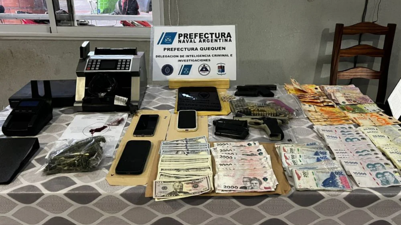 Desbarataron una banda con droga, armas y una granada en la costa bonaerense