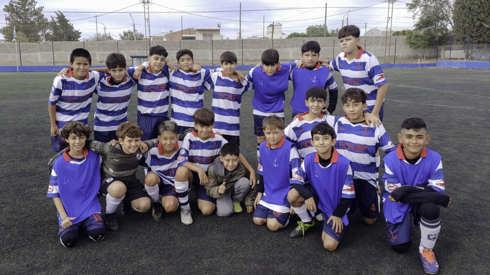 Guillermo Brown impulsa "Pateando Sueños": campaña solidaria para clubes barriales de Puerto Madryn