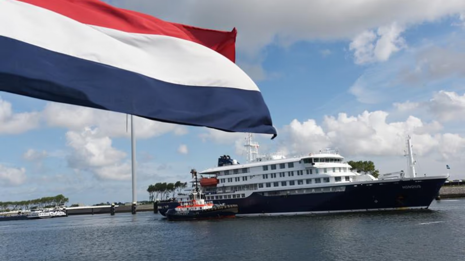 El crucero MV Hondius llegó a Rotterdam y su tripulación entrará en cuarentena