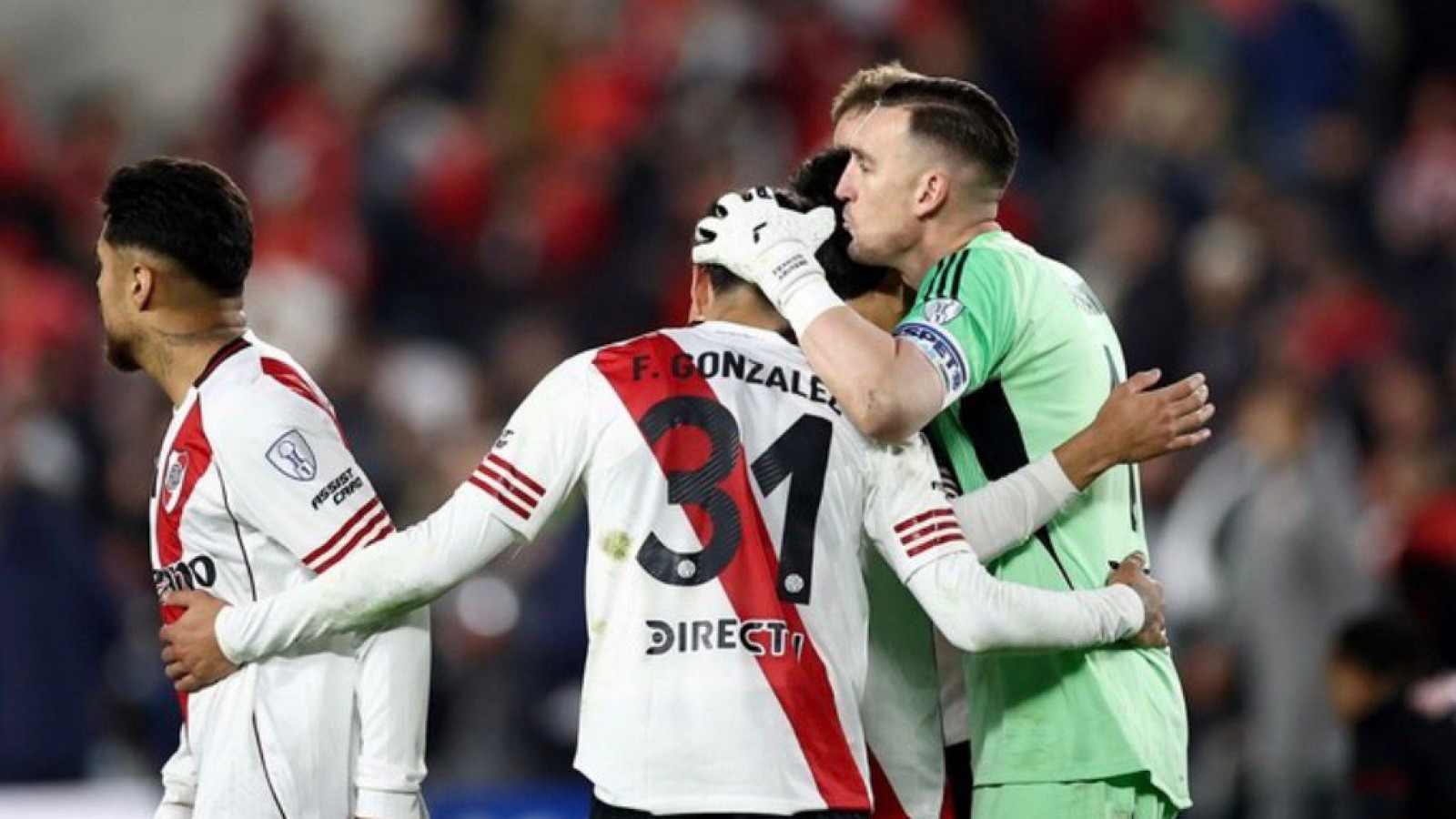River empató sobre la hora con Bragantino y quedó cerca de octavos