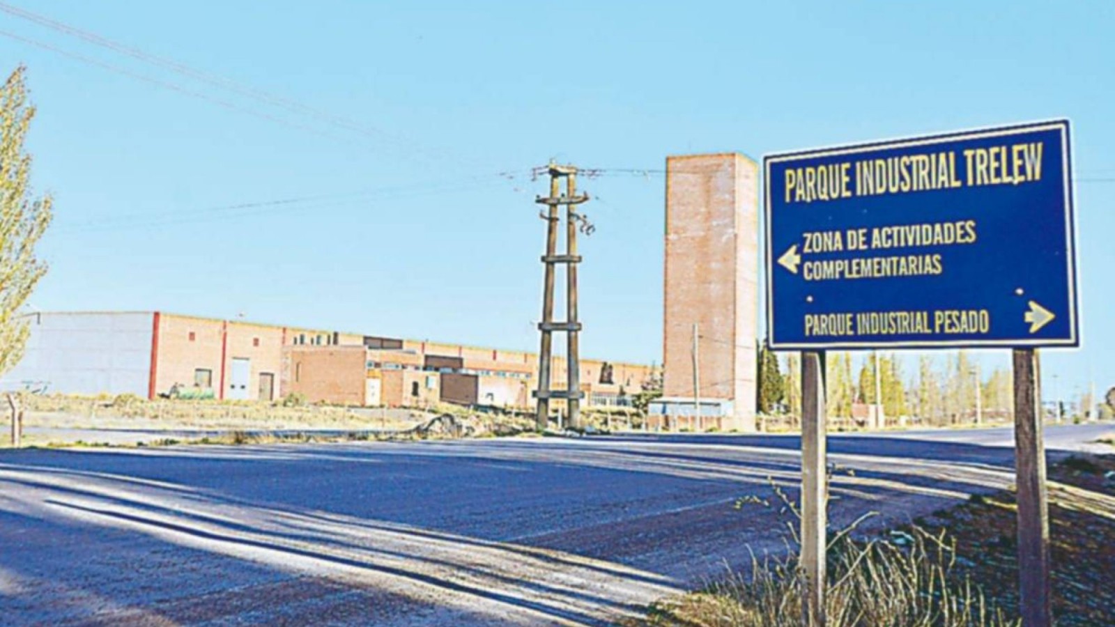Choque en Trelew: un herido tras un accidente con tres vehículos cerca del Parque Industrial